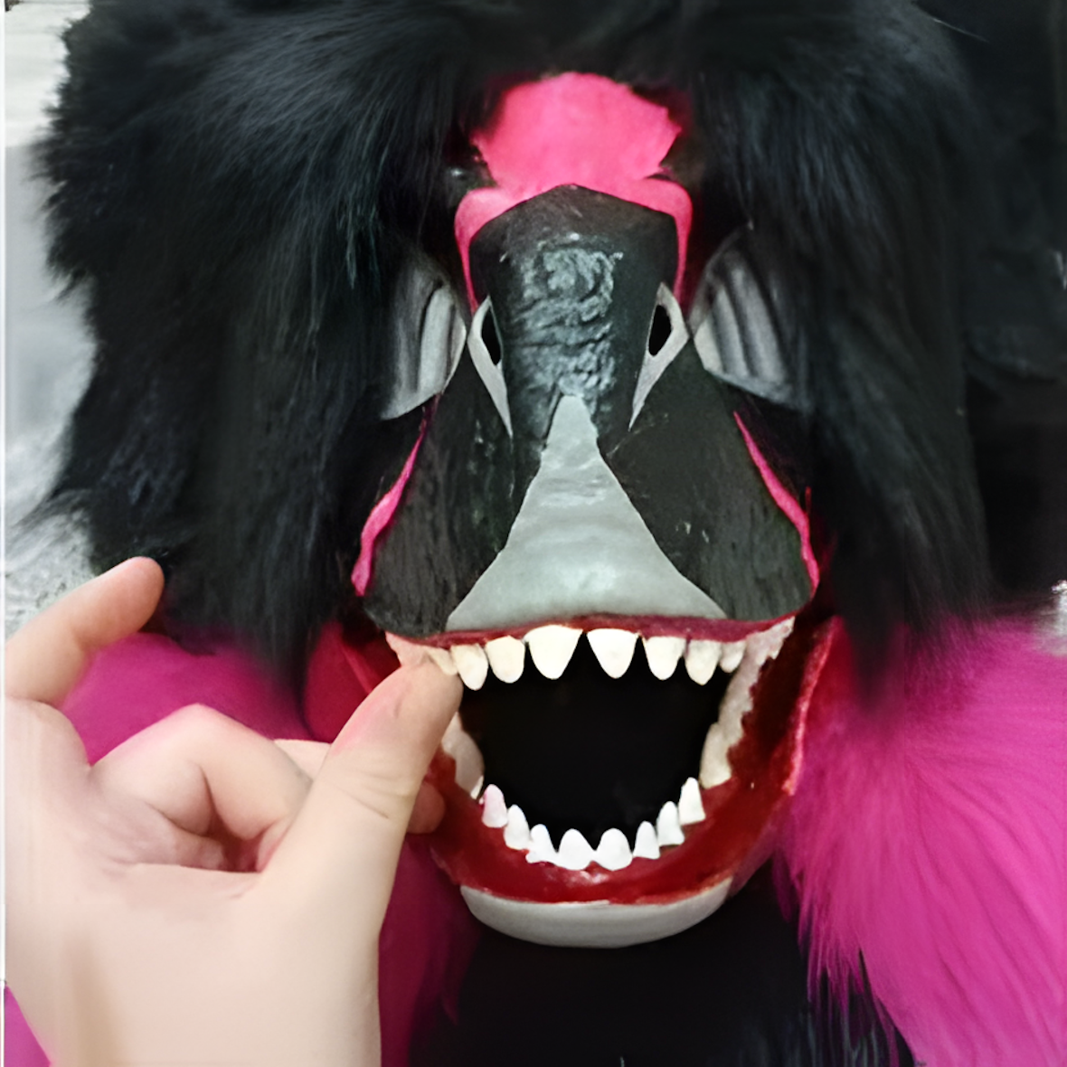 Fursuit raptor (3)