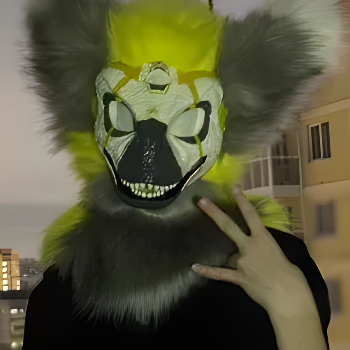 Fursuit raptor mask (13)